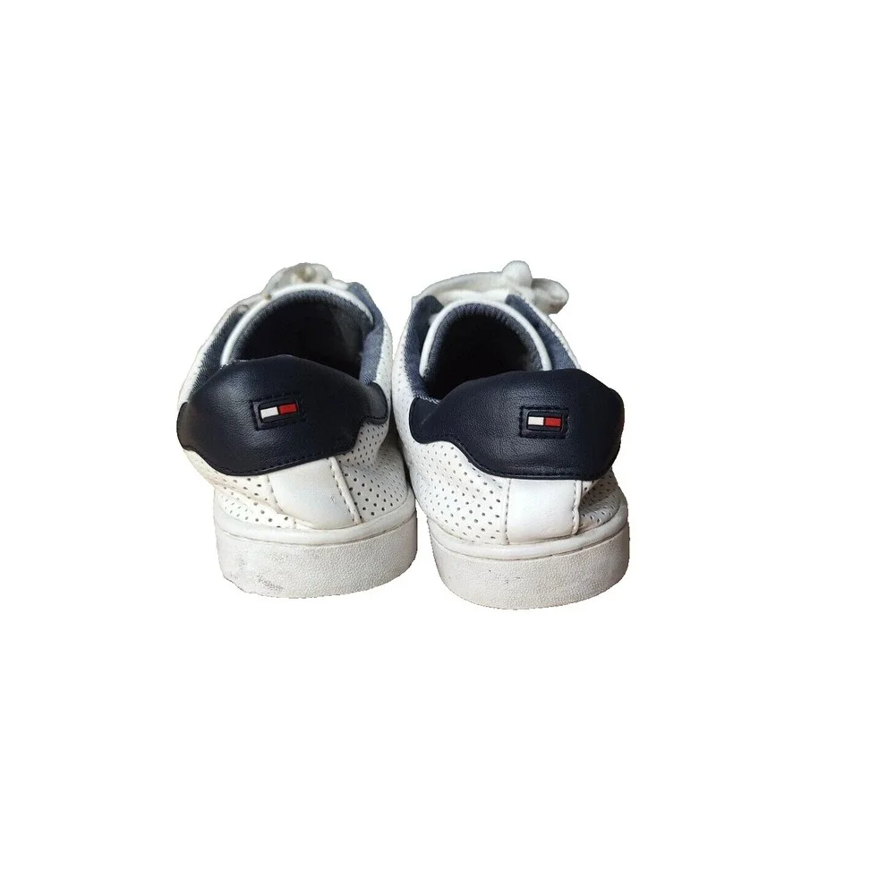 Tommy Hilfiger Womens Sneakers Size 7.5 Medium Classic Low‎ Top Walking Shoes